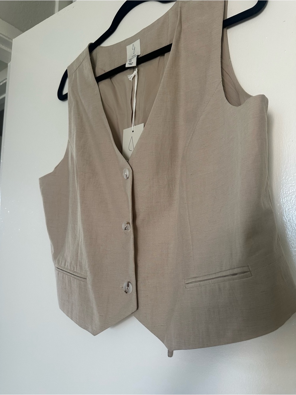 Joie Linen Blend Tailored Button Front Vest Beige Sleeveless Size L NWT - Picture 2 of 8